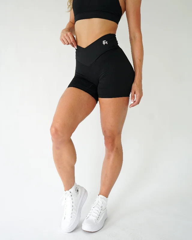 Impact V-Waist Biker Shorts 6” - Black